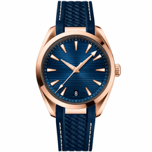 Relógio esportivo-casual de 41 mm com mostrador azul e caixa em tom de ouro rosa