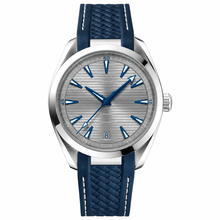 Relógio com mostrador prateado e pulseira de silicone azul, 41 mm