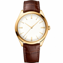 Relógio social com caixa em tom dourado e pulseira de couro marrom, 40 mm
