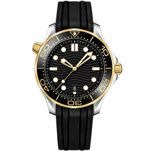 Relógio de mergulho bicolor com mostrador preto e pulseira de borracha, 42 mm