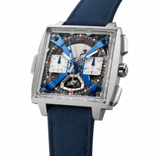 Relógio cronógrafo retangular com pulseira de tecido azul