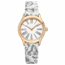 Relógio feminino de ocasião com caixa em tom dourado e pulseira de tecido com estampa floral