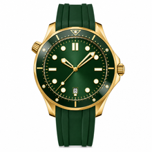 Relógio Green Diver com caixa em tom dourado, 42 mm